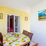 One-bedroom In Daire *