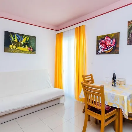One-bedroom In *