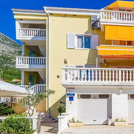 One-bedroom In דירה סלאנו