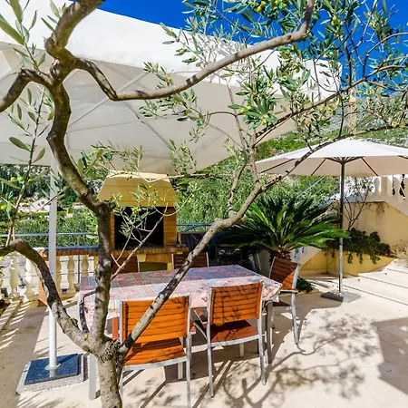 One-bedroom In סלאנו